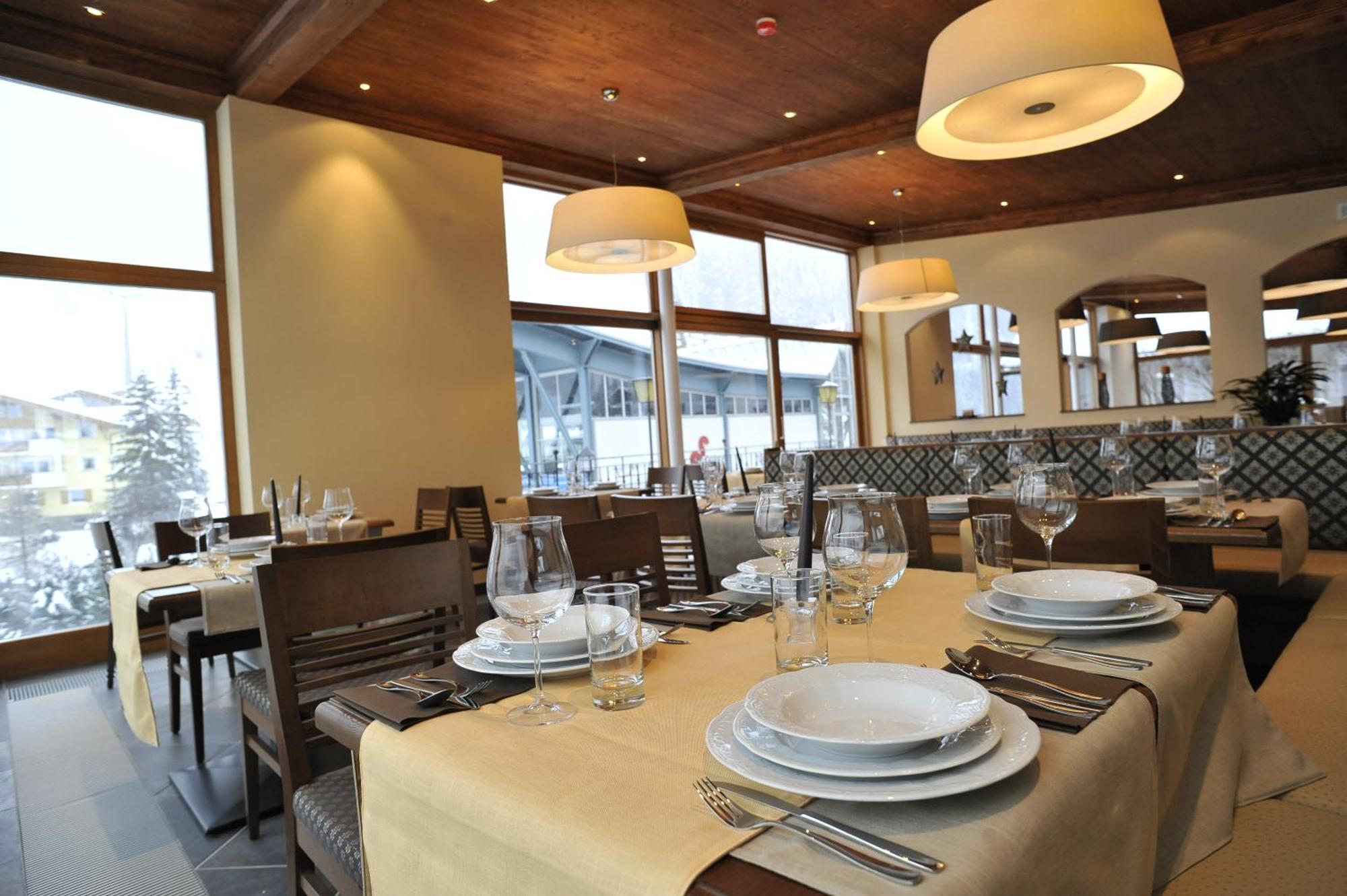 Hotel Europa Dolomites Selva di Val Gardena Extérieur photo