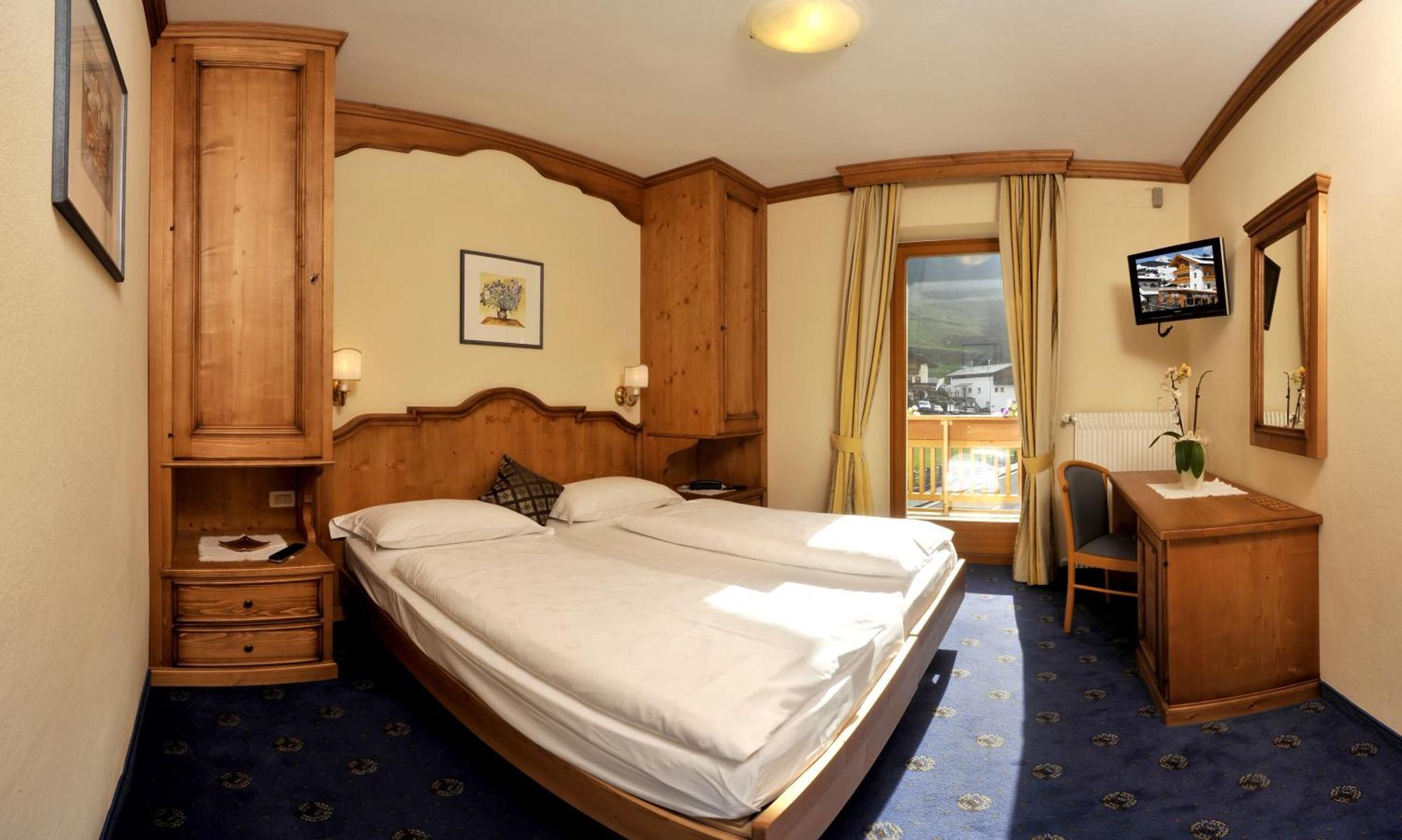 Hotel Europa Dolomites Selva di Val Gardena Extérieur photo