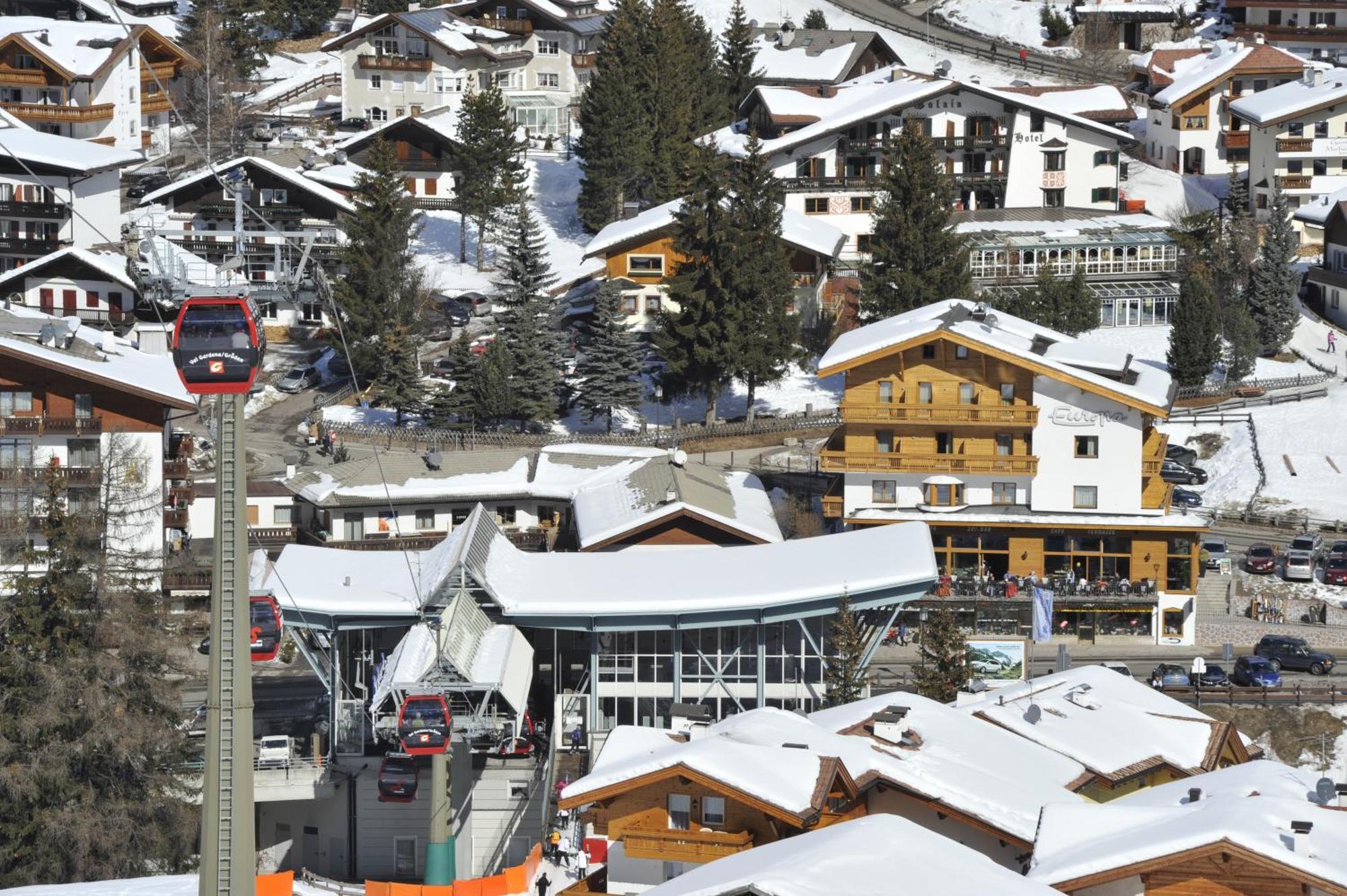 Hotel Europa Dolomites Selva di Val Gardena Extérieur photo