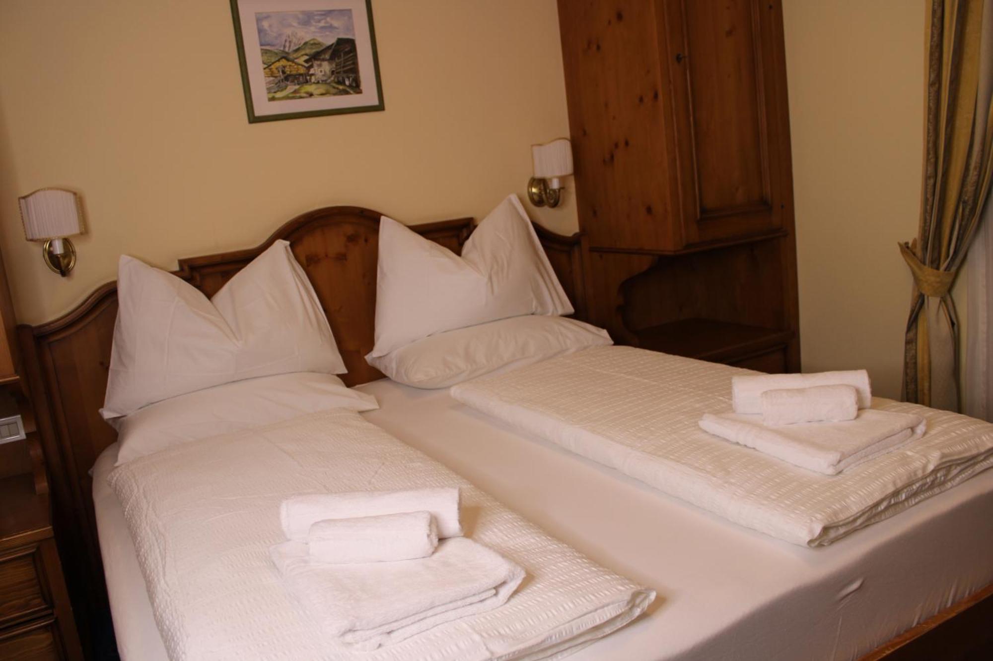 Hotel Europa Dolomites Selva di Val Gardena Extérieur photo