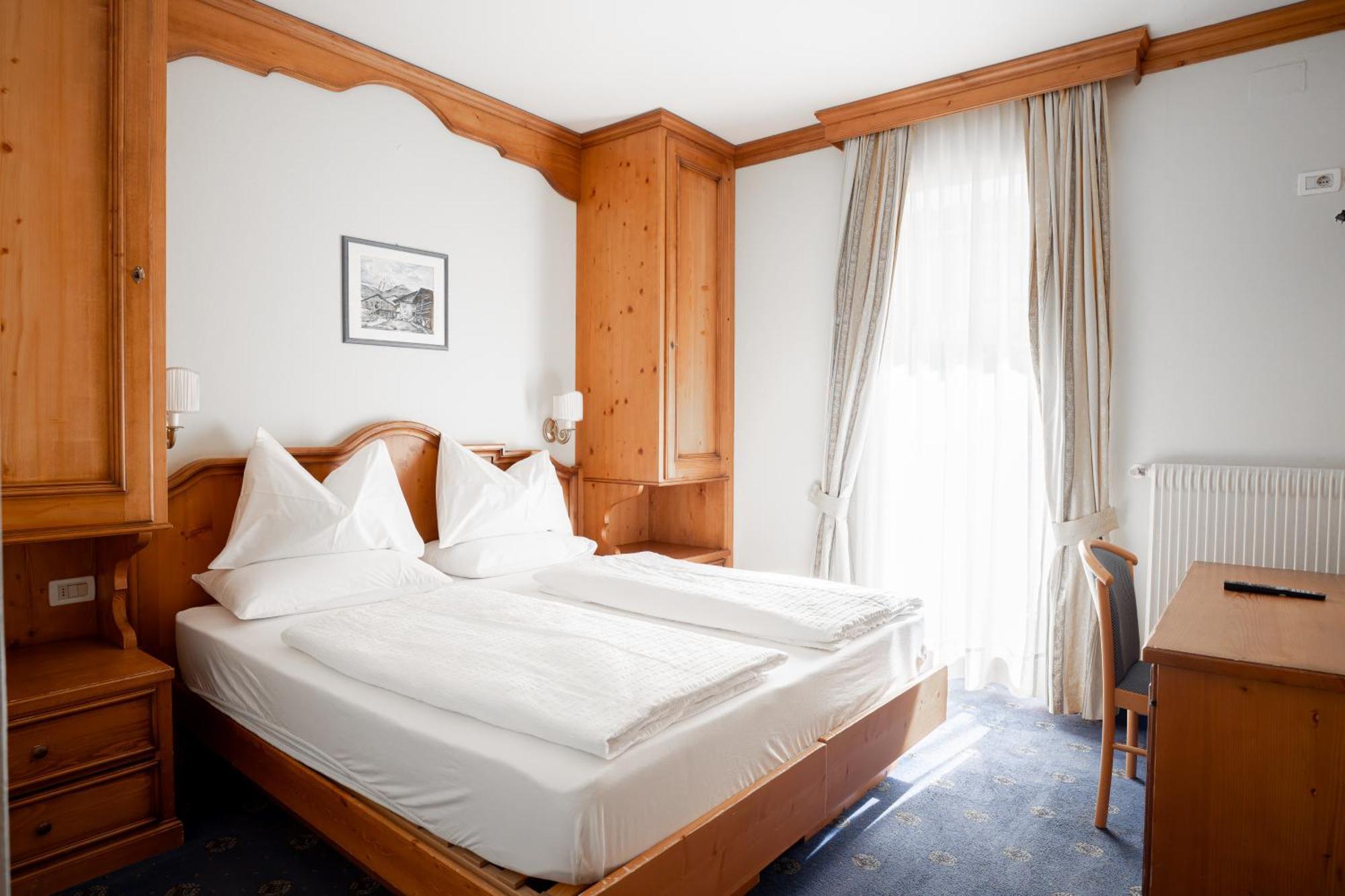 Hotel Europa Dolomites Selva di Val Gardena Extérieur photo